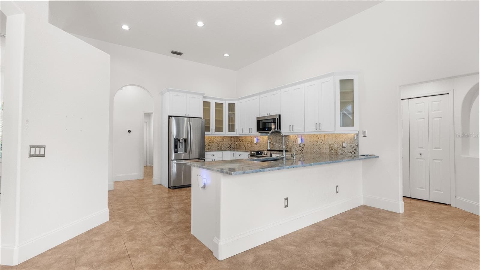Single Family Residence at 5924 CHERRY OAK DR, VALRICO, photo 11 of 54