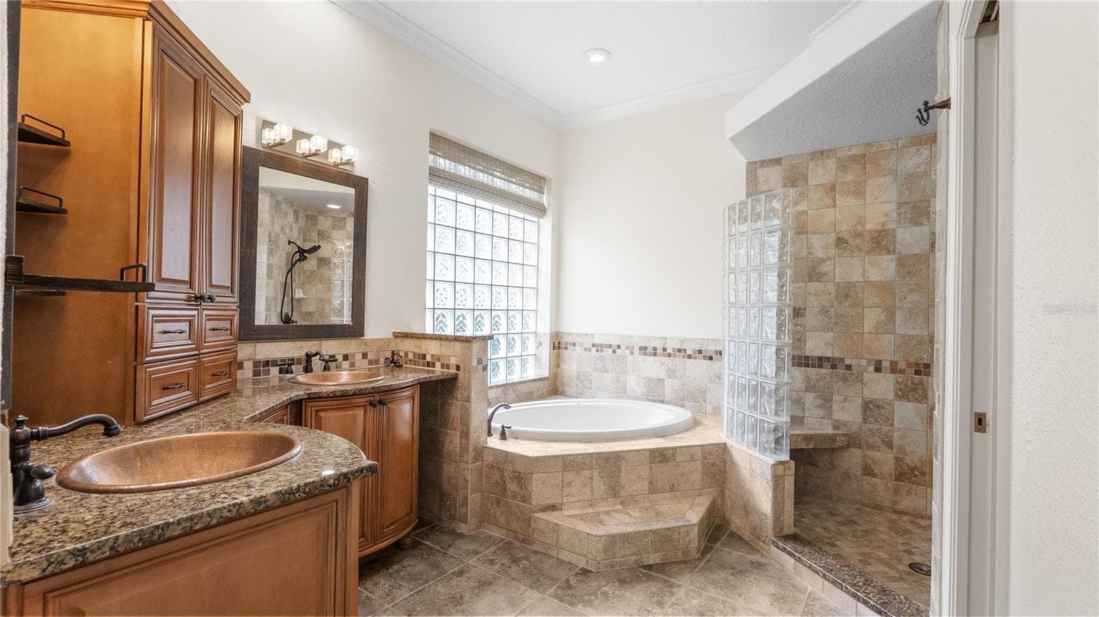 Single Family Residence at 5924 CHERRY OAK DR, VALRICO, photo 3 of 54