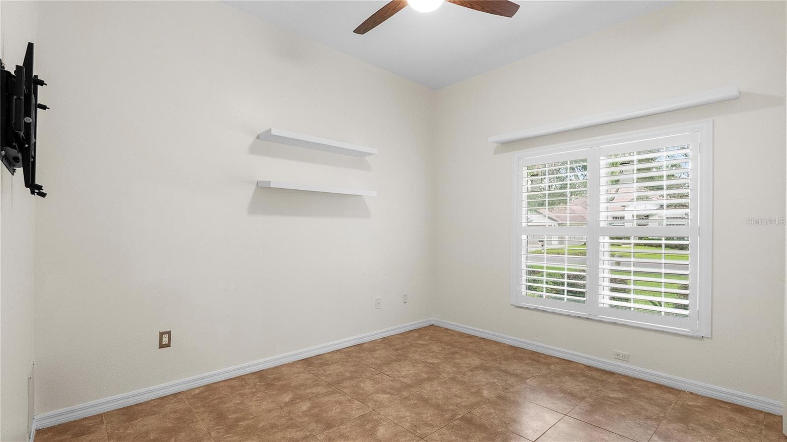 Single Family Residence at 5924 CHERRY OAK DR, VALRICO, photo 23 of 54