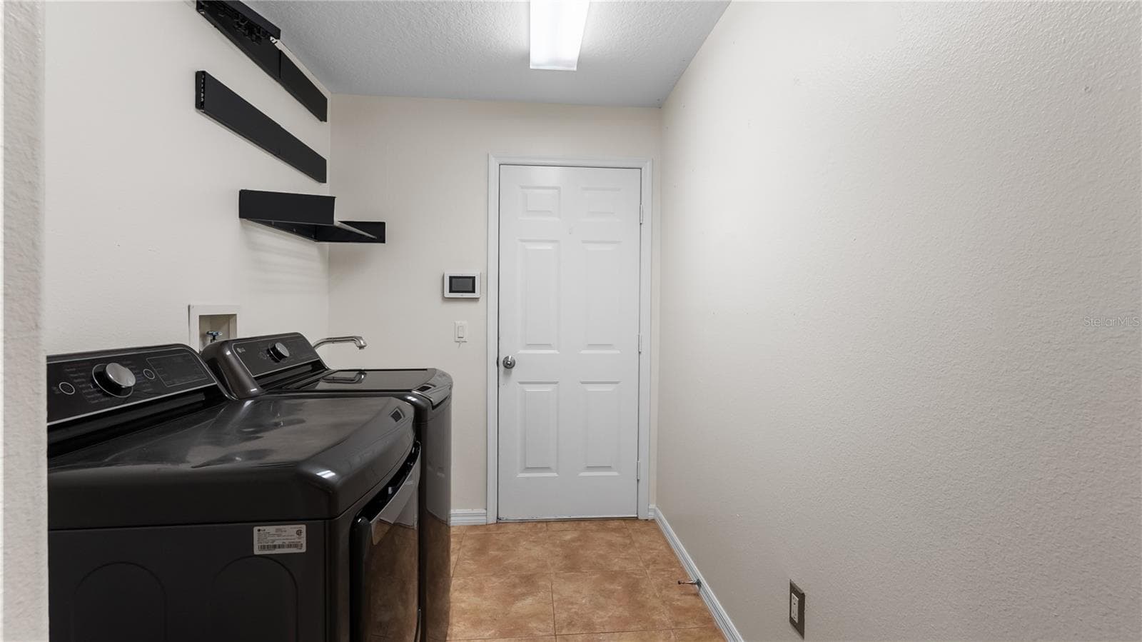 Single Family Residence at 5924 CHERRY OAK DR, VALRICO, photo 26 of 54