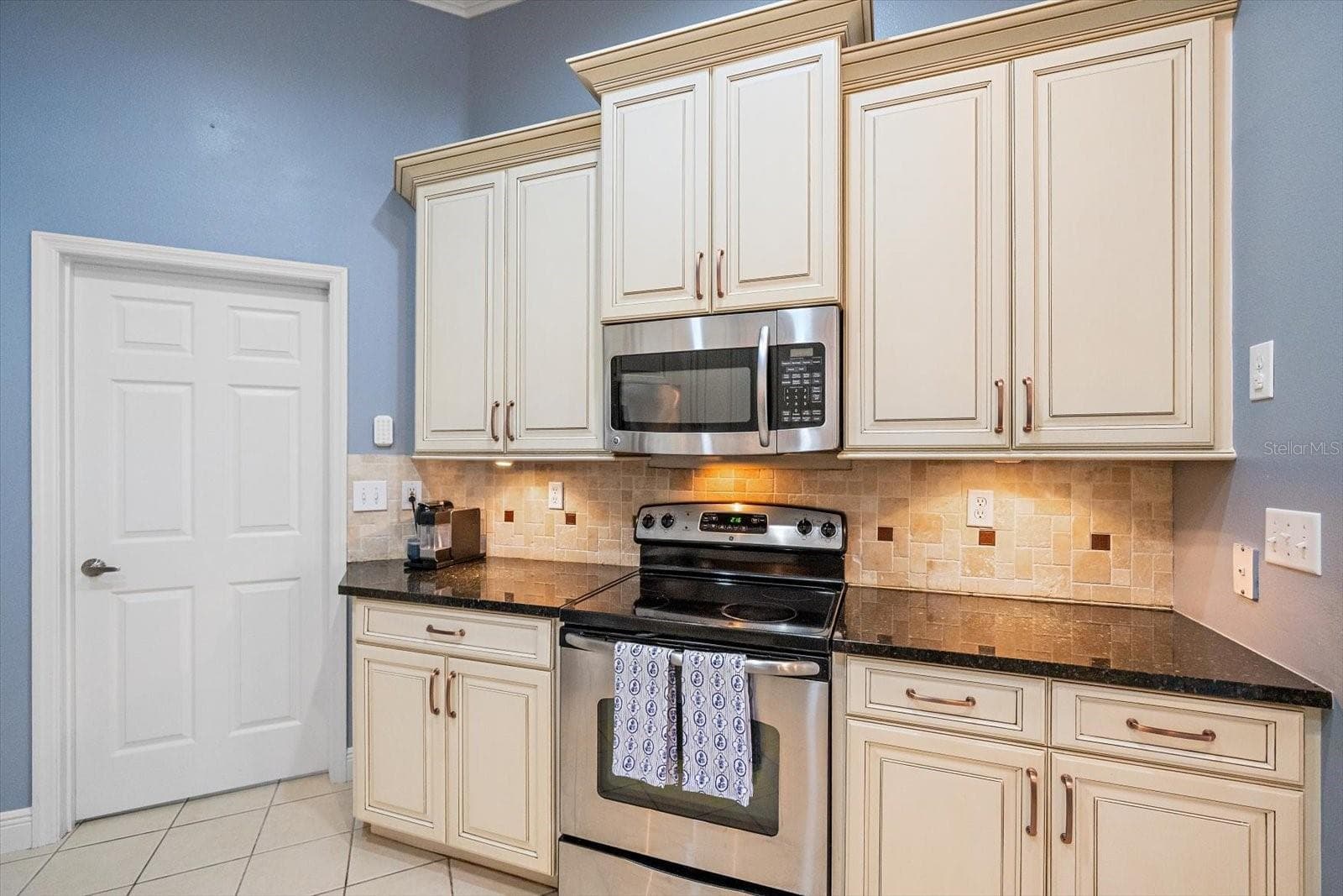 Single Family Residence at 7378 DEER CROSSING CT, SARASOTA, photo 10 of 60
