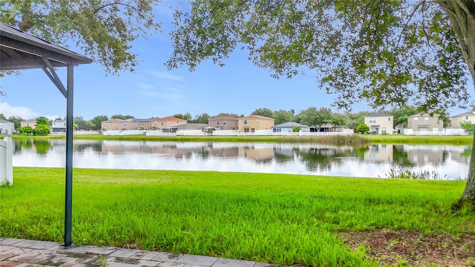 Single Family Residence at 7931 CARRIAGE POINTE DR, GIBSONTON, photo 8 of 59