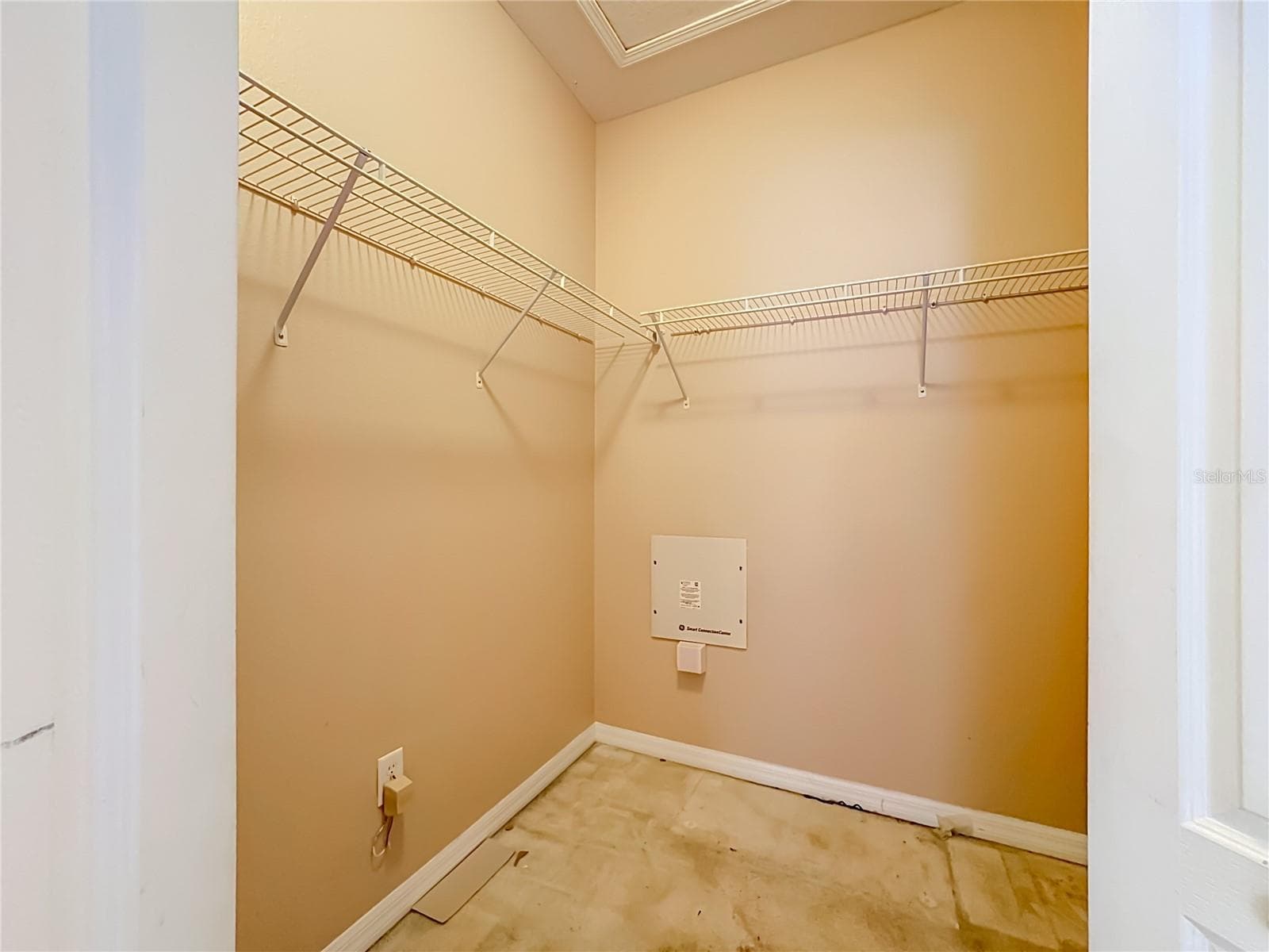Single Family Residence at 7931 CARRIAGE POINTE DR, GIBSONTON, photo 26 of 59