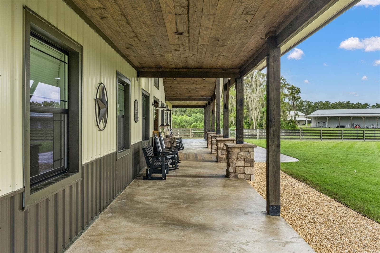 Single Family Residence at 11657 MOORE RD, LAKELAND, photo 14 of 93