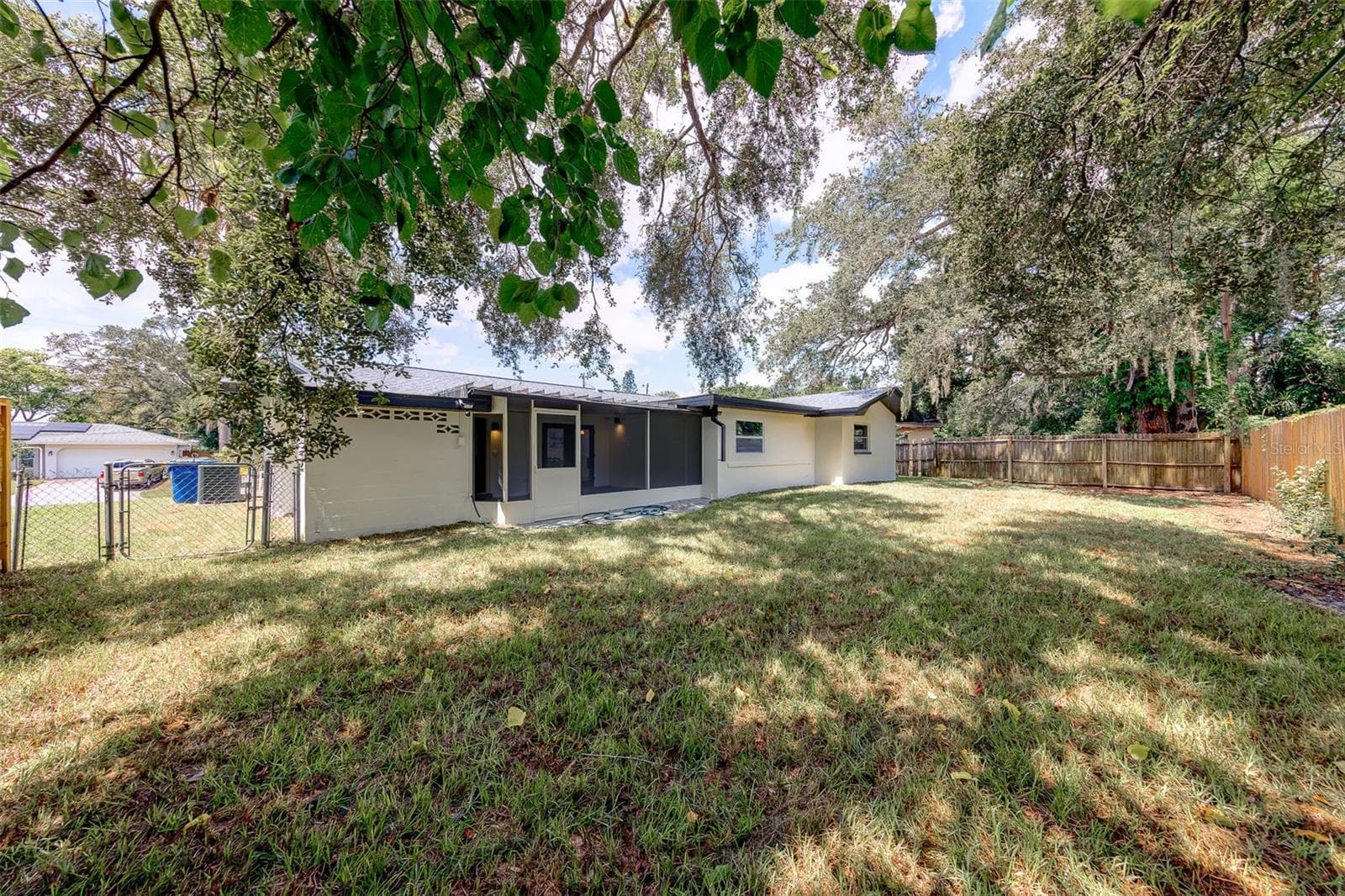 Single Family Residence at 471 SIERRA CIR E, LARGO, photo 48 of 79