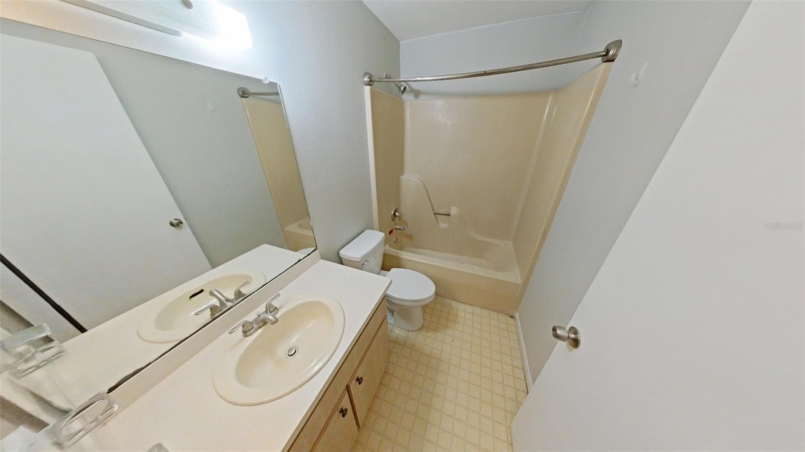 Apartment at 10352 HEMLOCK ST, SPRING HILL, photo 7 of 11