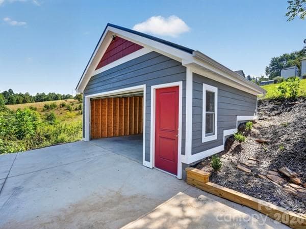 Single Family Residence at 72 Jacks Paw Lane, Hendersonville, photo 20 of 30