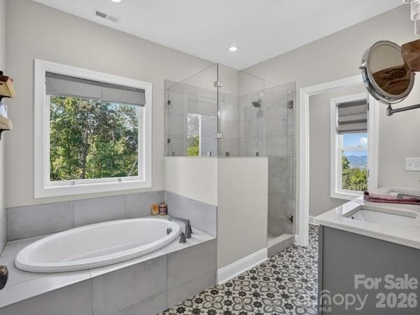 Single Family Residence at 72 Jacks Paw Lane, Hendersonville, photo 18 of 30