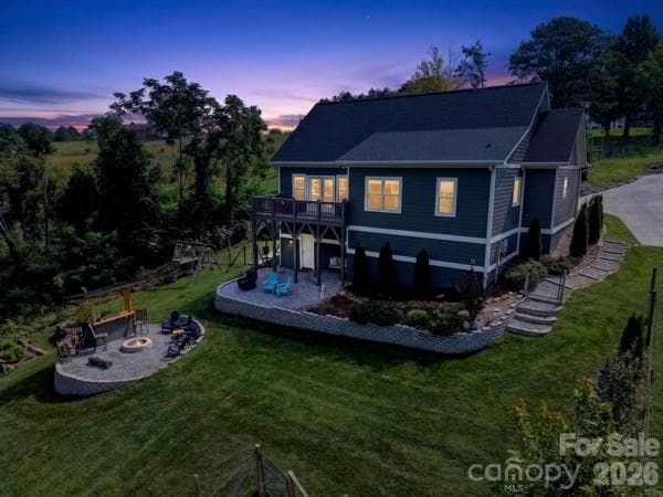 Single Family Residence at 72 Jacks Paw Lane, Hendersonville, photo 5 of 30