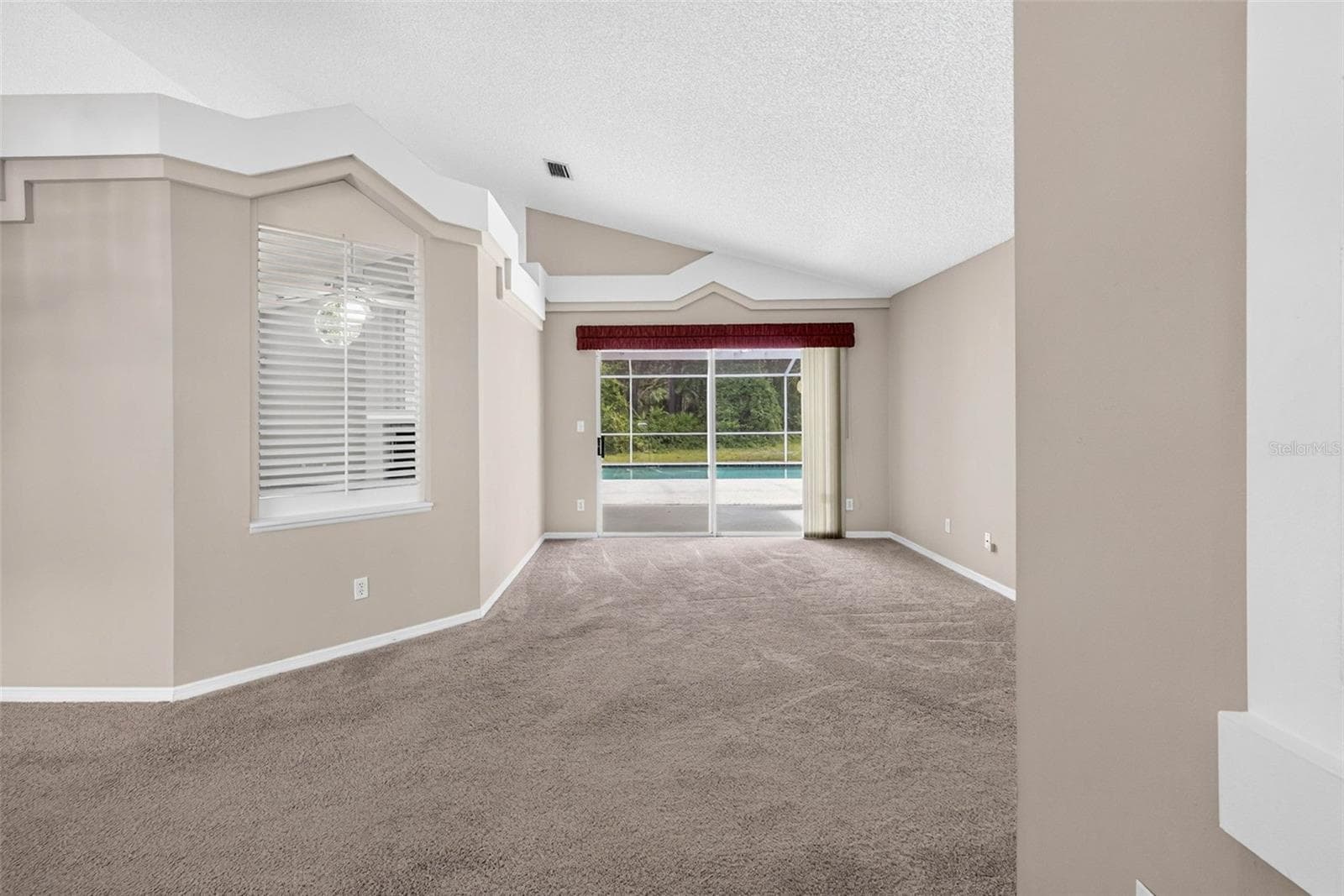 Single Family Residence at 3318 SILVERPOND DR, PLANT CITY, photo 7 of 40