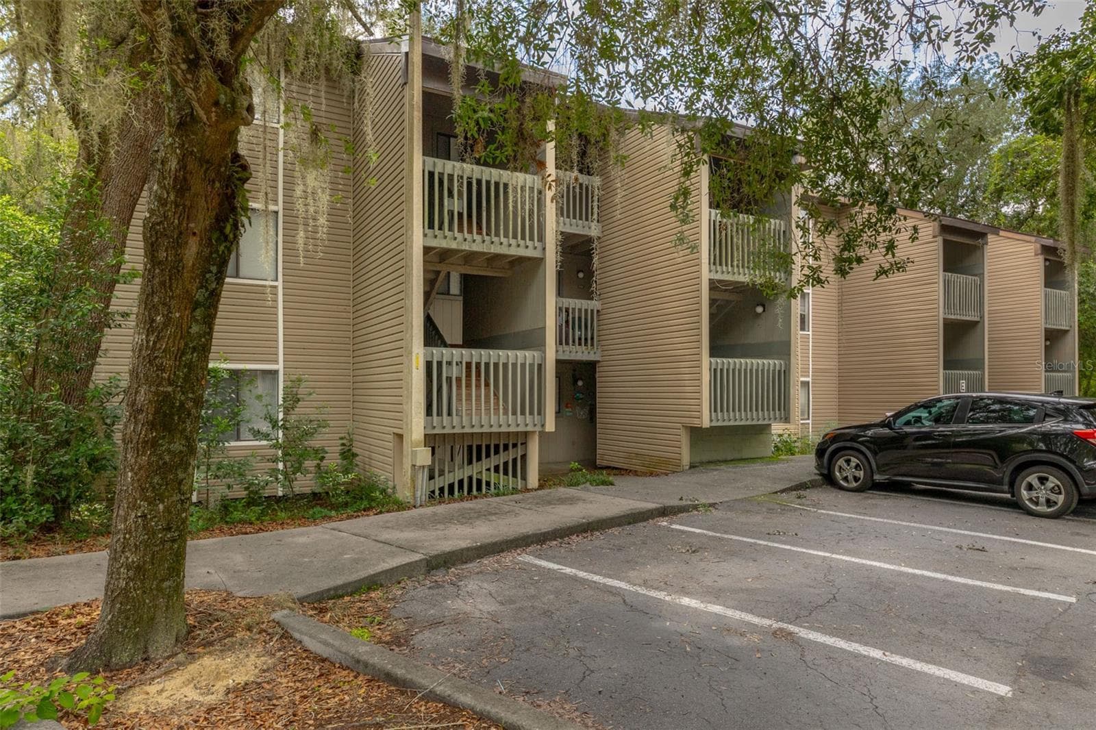 83 SE 16TH AVE #E303