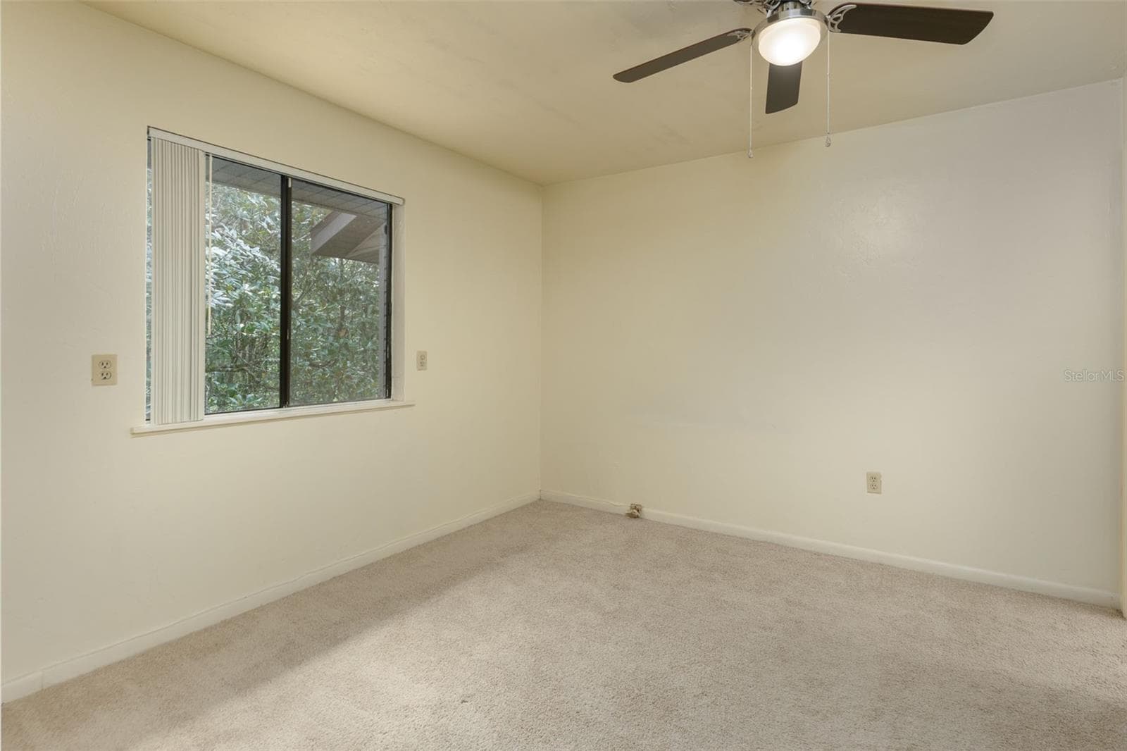 Back Bedroom - 83 SE 16TH AVE #E303, GAINESVILLE