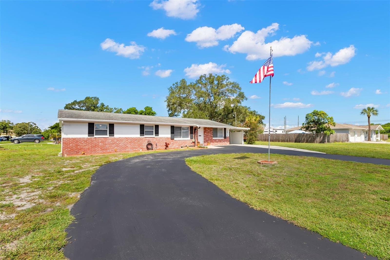 Single Family Residence at 6100 WOODROW WILSON BLVD NE, ST PETERSBURG, photo 3 of 38