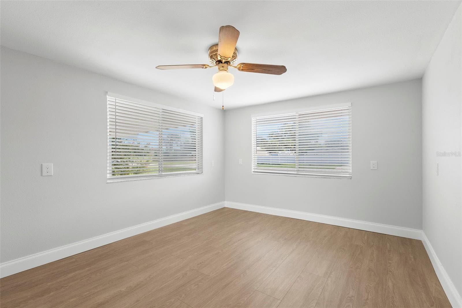 Single Family Residence at 6100 WOODROW WILSON BLVD NE, ST PETERSBURG, photo 24 of 38