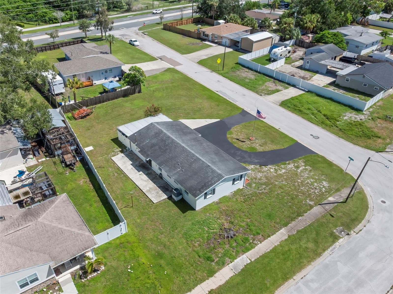 Single Family Residence at 6100 WOODROW WILSON BLVD NE, ST PETERSBURG, photo 31 of 38