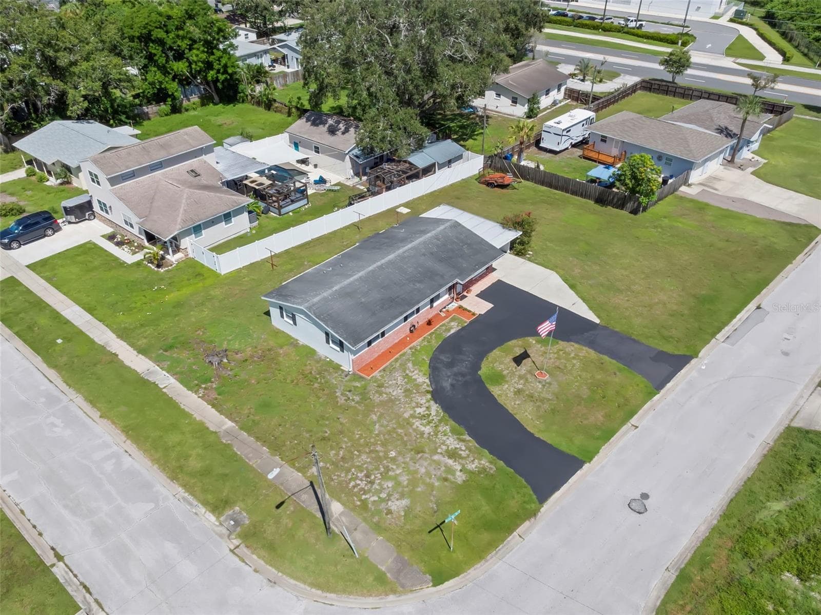 Single Family Residence at 6100 WOODROW WILSON BLVD NE, ST PETERSBURG, photo 32 of 38