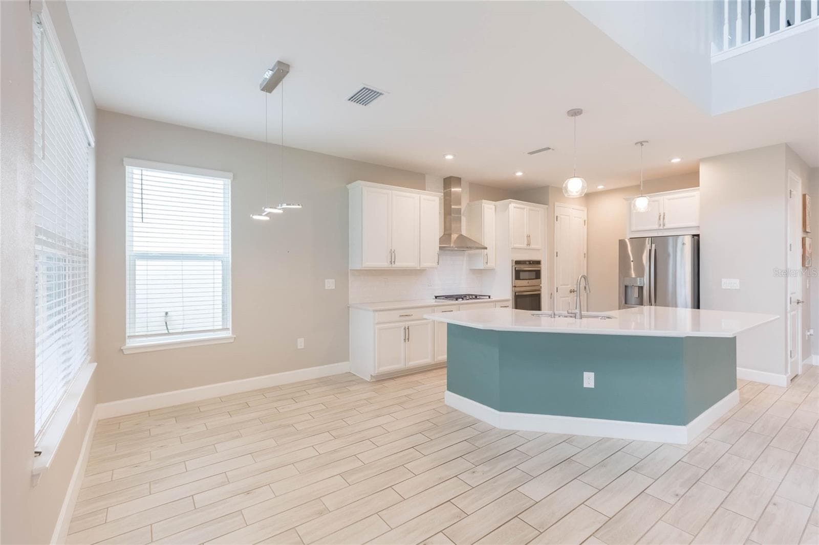 Kitchen & Kitchen Table - 13649 CANNON DR, ODESSA