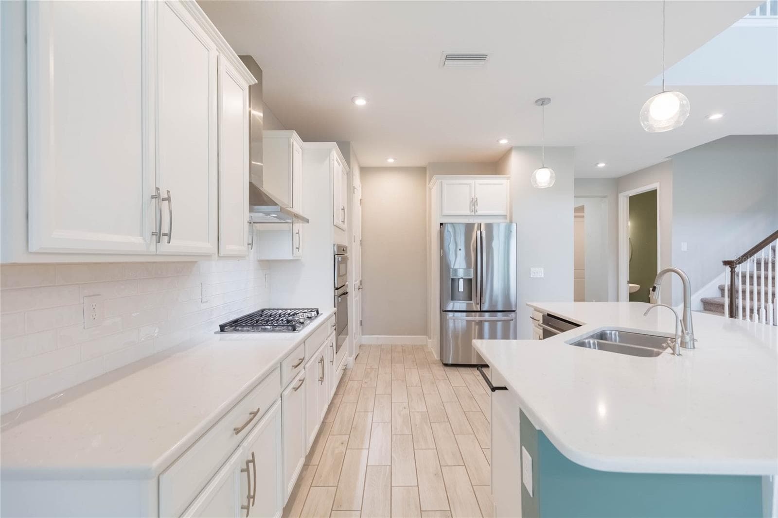 Island - 13649 CANNON DR, ODESSA