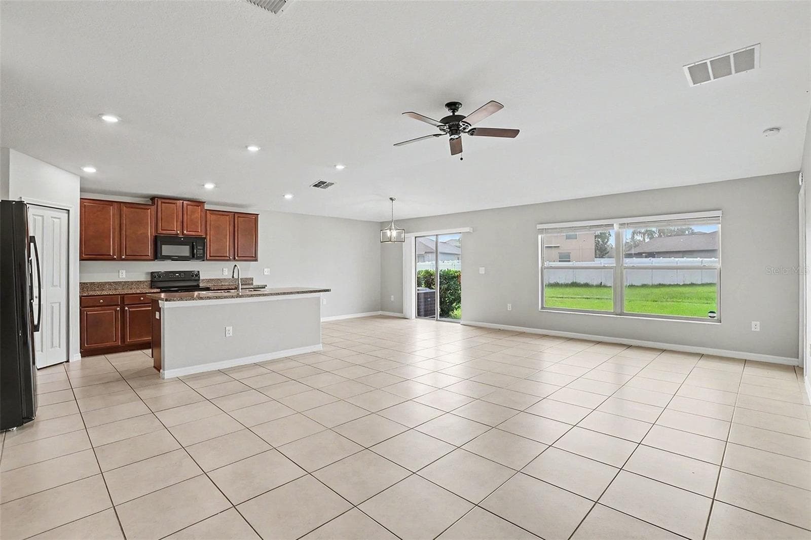 Single Family Residence at 13224 WILDFLOWER MEADOW DR, RIVERVIEW, photo 7 of 20