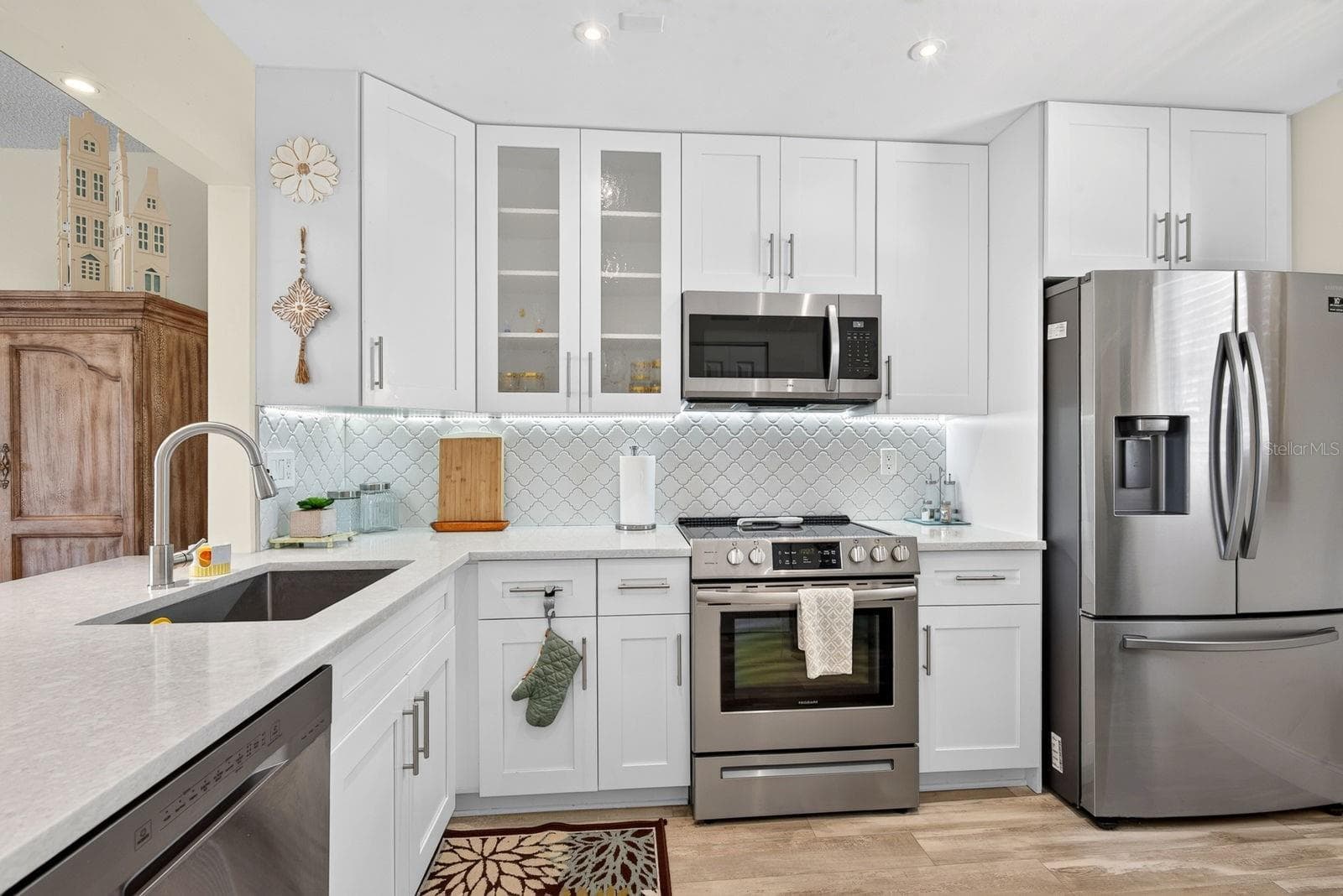 Updated Kitchen - 4240 IRONWOOD CIR #302A, BRADENTON