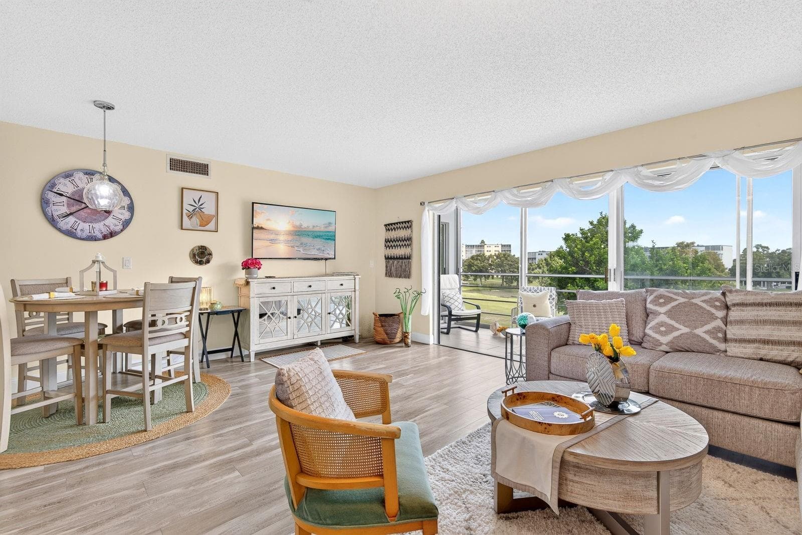 Living Area facing Northwest - 4240 IRONWOOD CIR #302A, BRADENTON