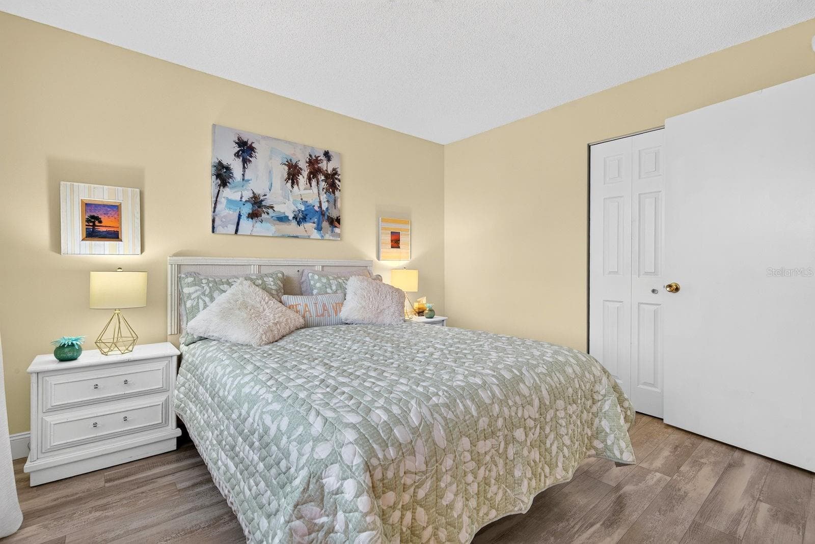 Guest Bedroom Facing inwards - 4240 IRONWOOD CIR #302A, BRADENTON