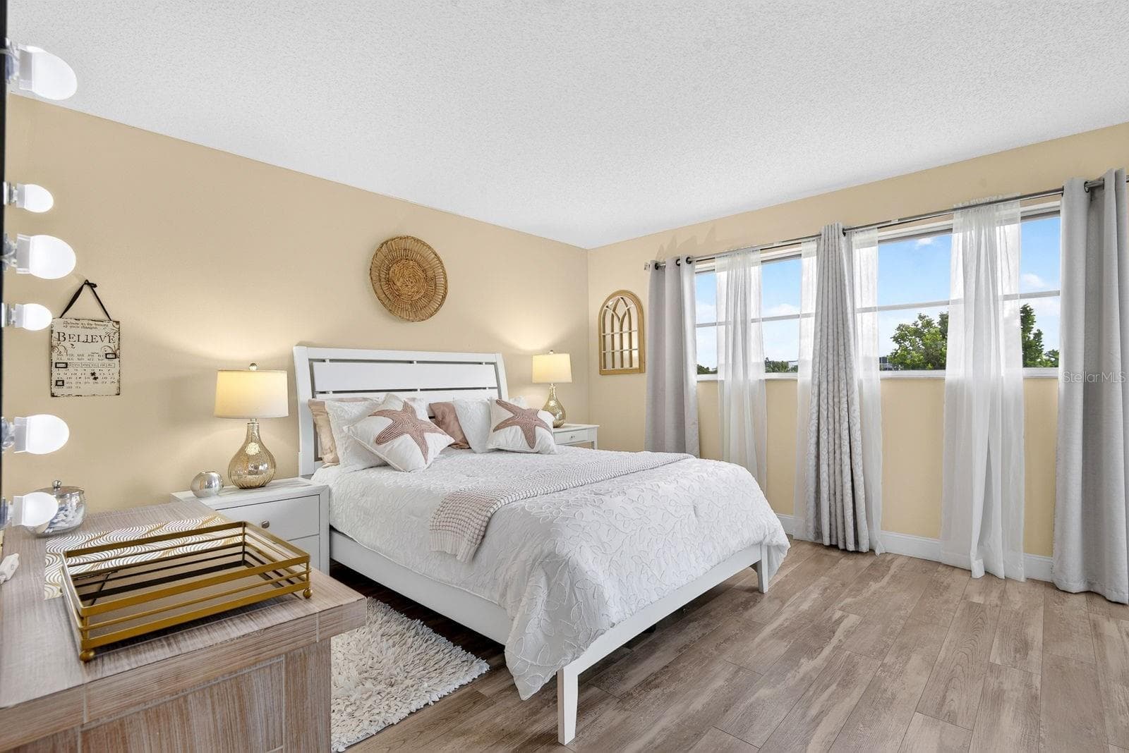 Updated Large Master Bedroom - 4240 IRONWOOD CIR #302A, BRADENTON