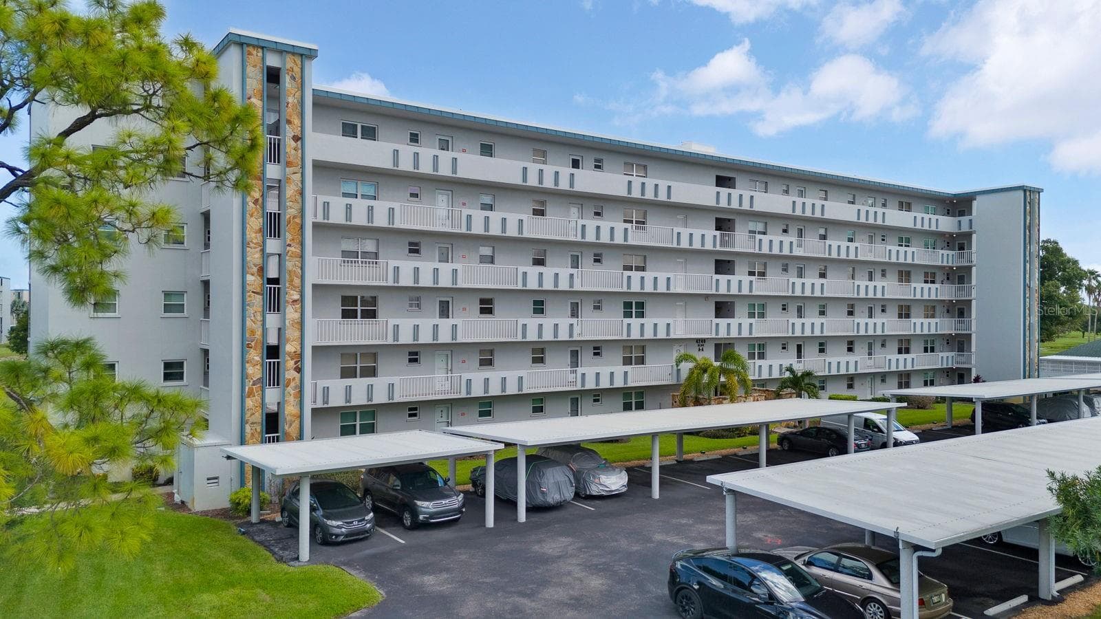 Building showing covered parking - 4240 IRONWOOD CIR #302A, BRADENTON