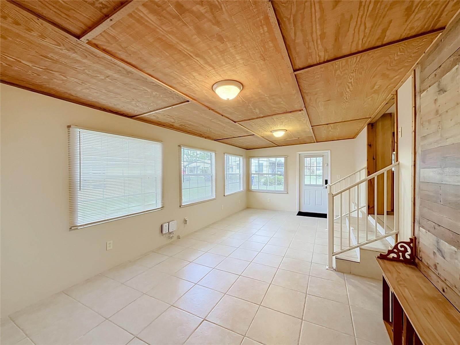 1st Living Room - 1514 RIDGE RD, TAVARES