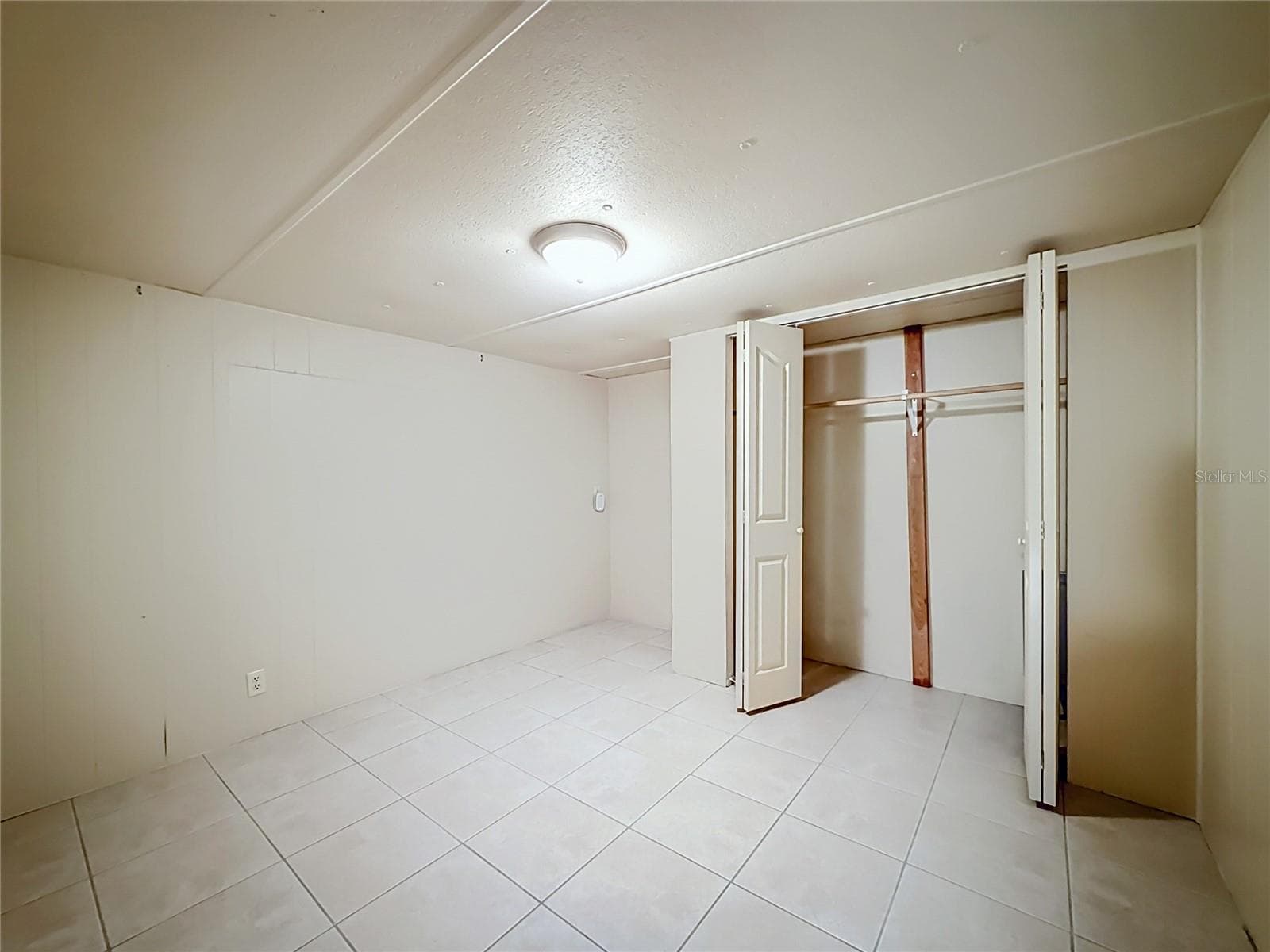 Large Closet - 1514 RIDGE RD, TAVARES