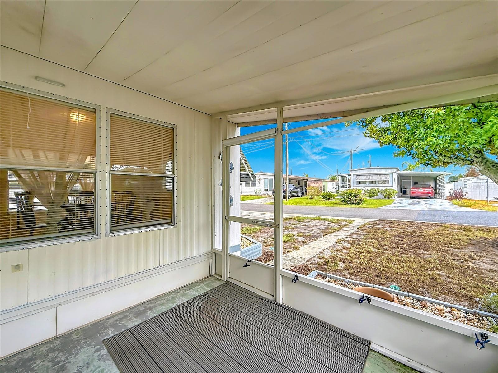 Screened in Room - 1514 RIDGE RD, TAVARES