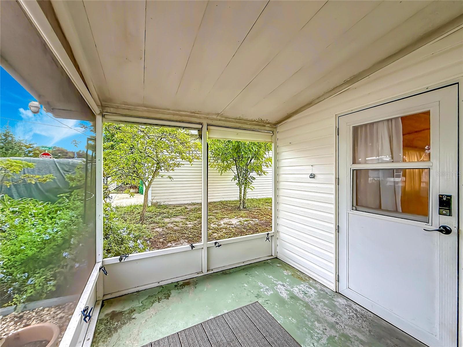 Screened in Room - 1514 RIDGE RD, TAVARES