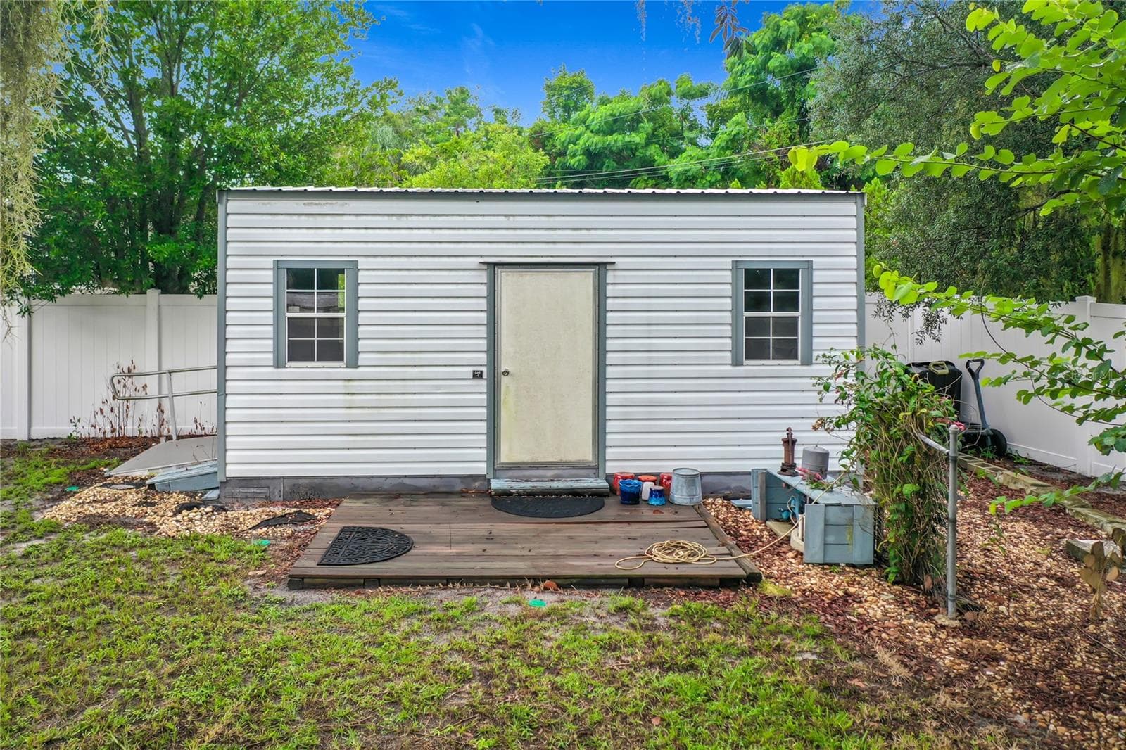 Storage Shed - 1514 RIDGE RD, TAVARES