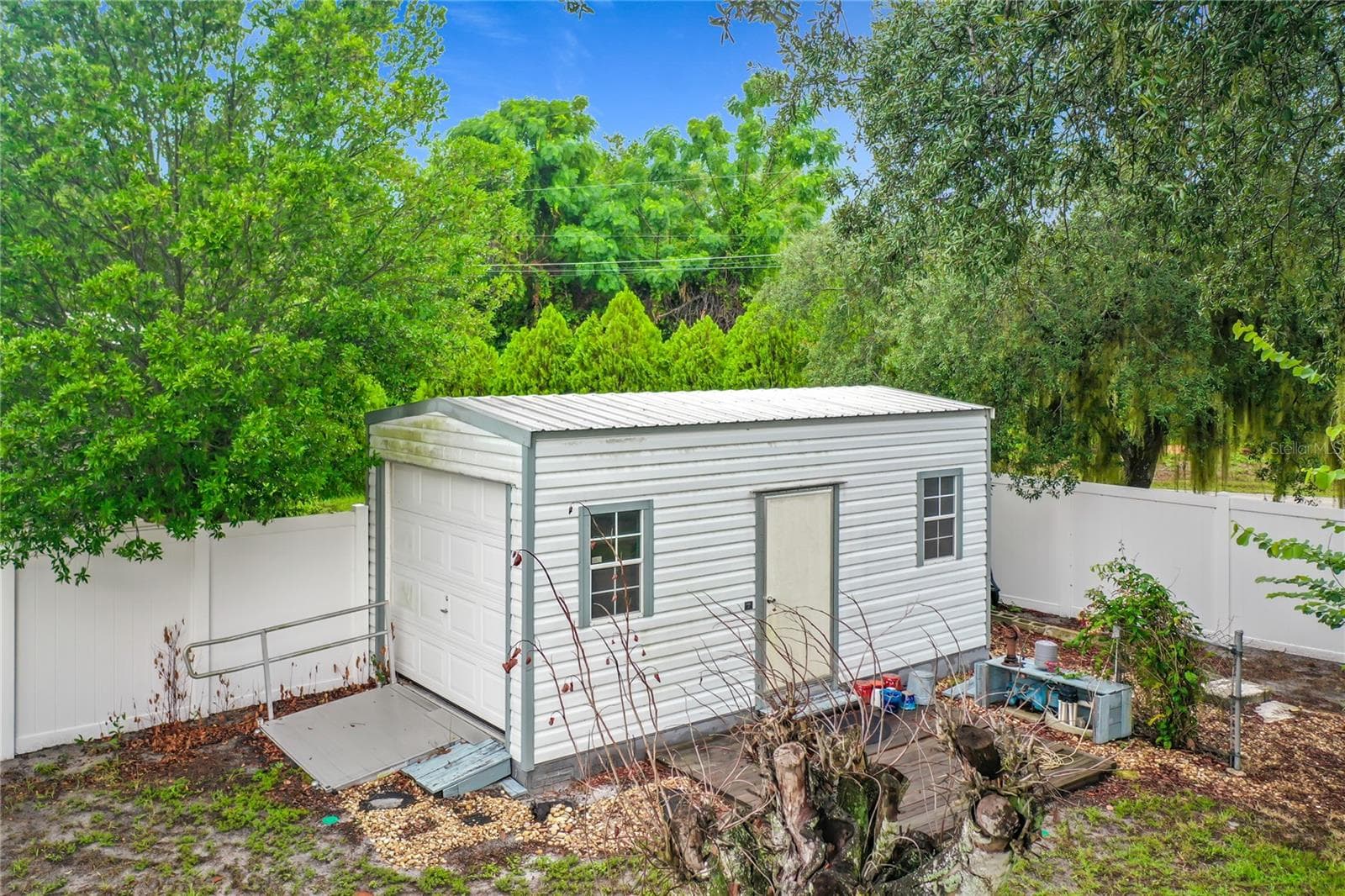 Storage shed - 1514 RIDGE RD, TAVARES