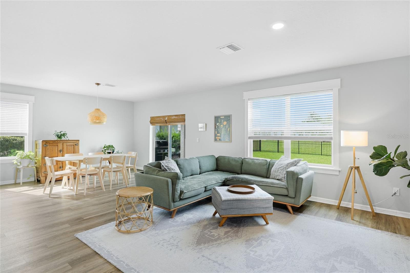 Family Room - 3391 HILLTOP CIR, BRADENTON