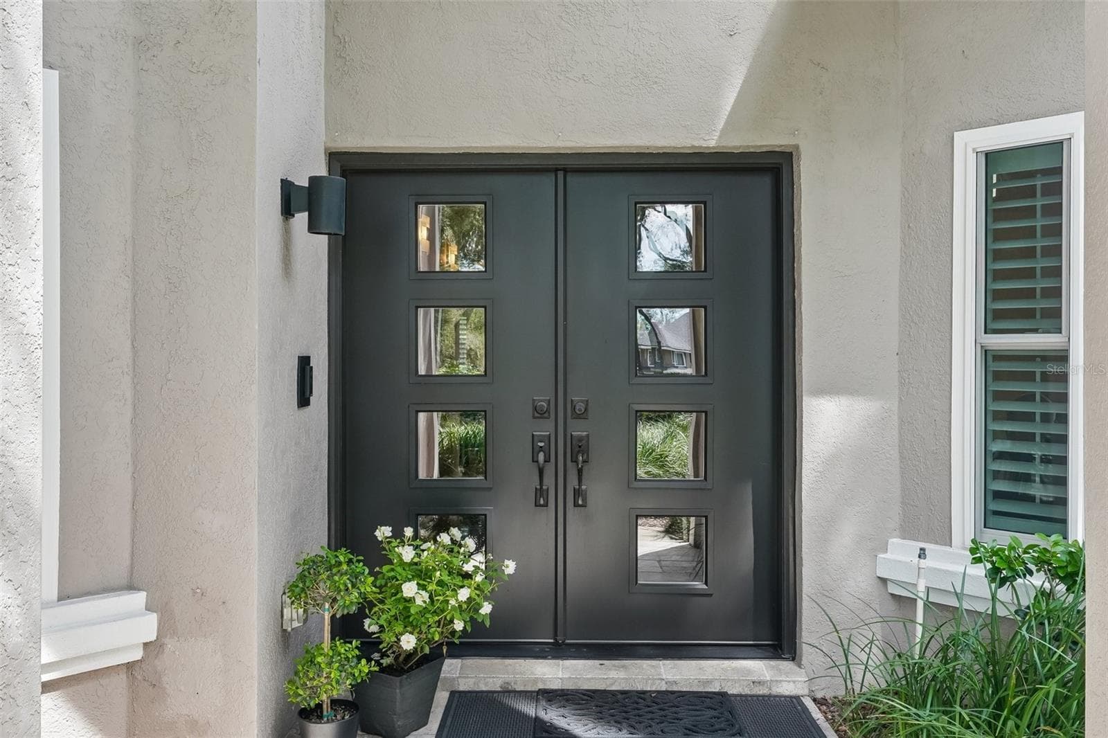 Front Entry - 4710 RIDGECLIFF DR, BRANDON