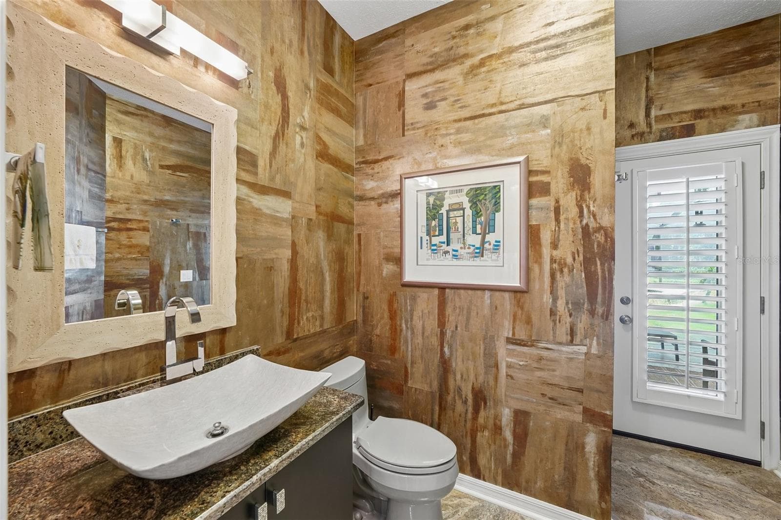 Pool Bathroom (4) - 4710 RIDGECLIFF DR, BRANDON