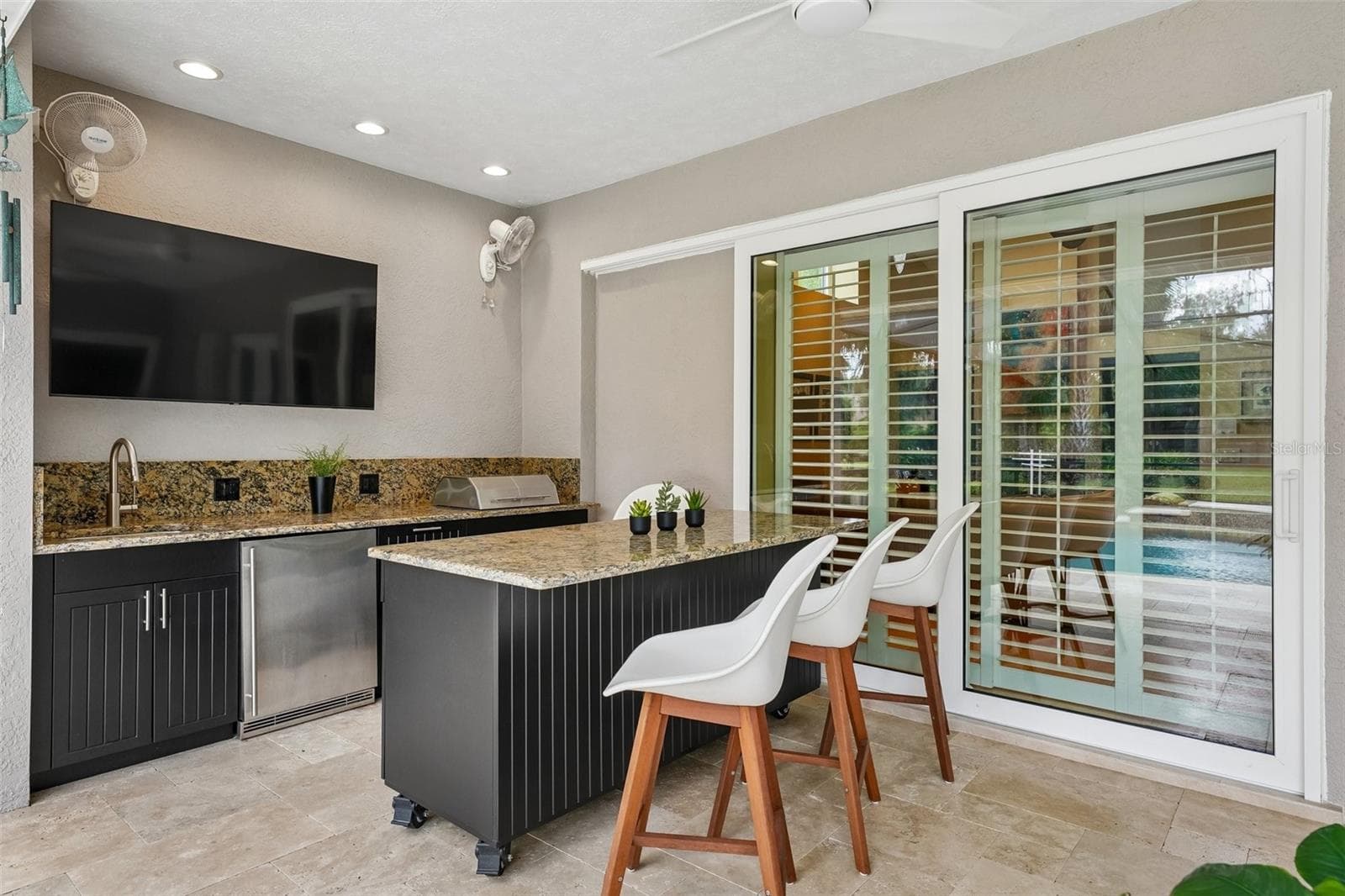 Outdoor Kitchen - 4710 RIDGECLIFF DR, BRANDON