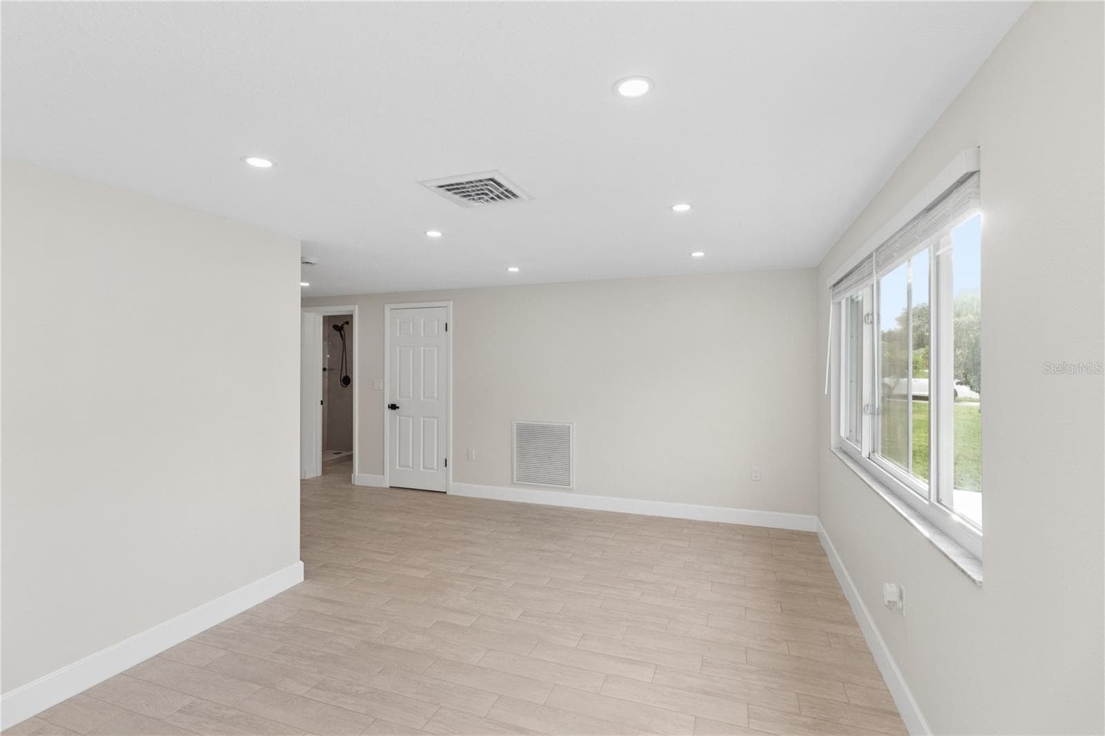 Single Family Residence at 12220 MEADOWBROOK LN, HUDSON, photo 11 of 39