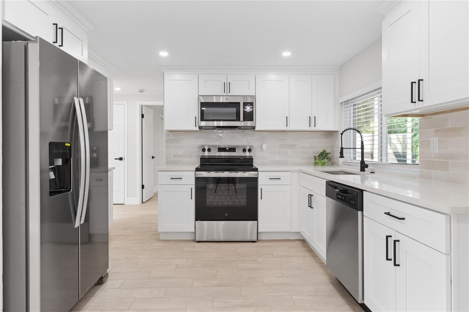 Single Family Residence at 12220 MEADOWBROOK LN, HUDSON, photo 16 of 39