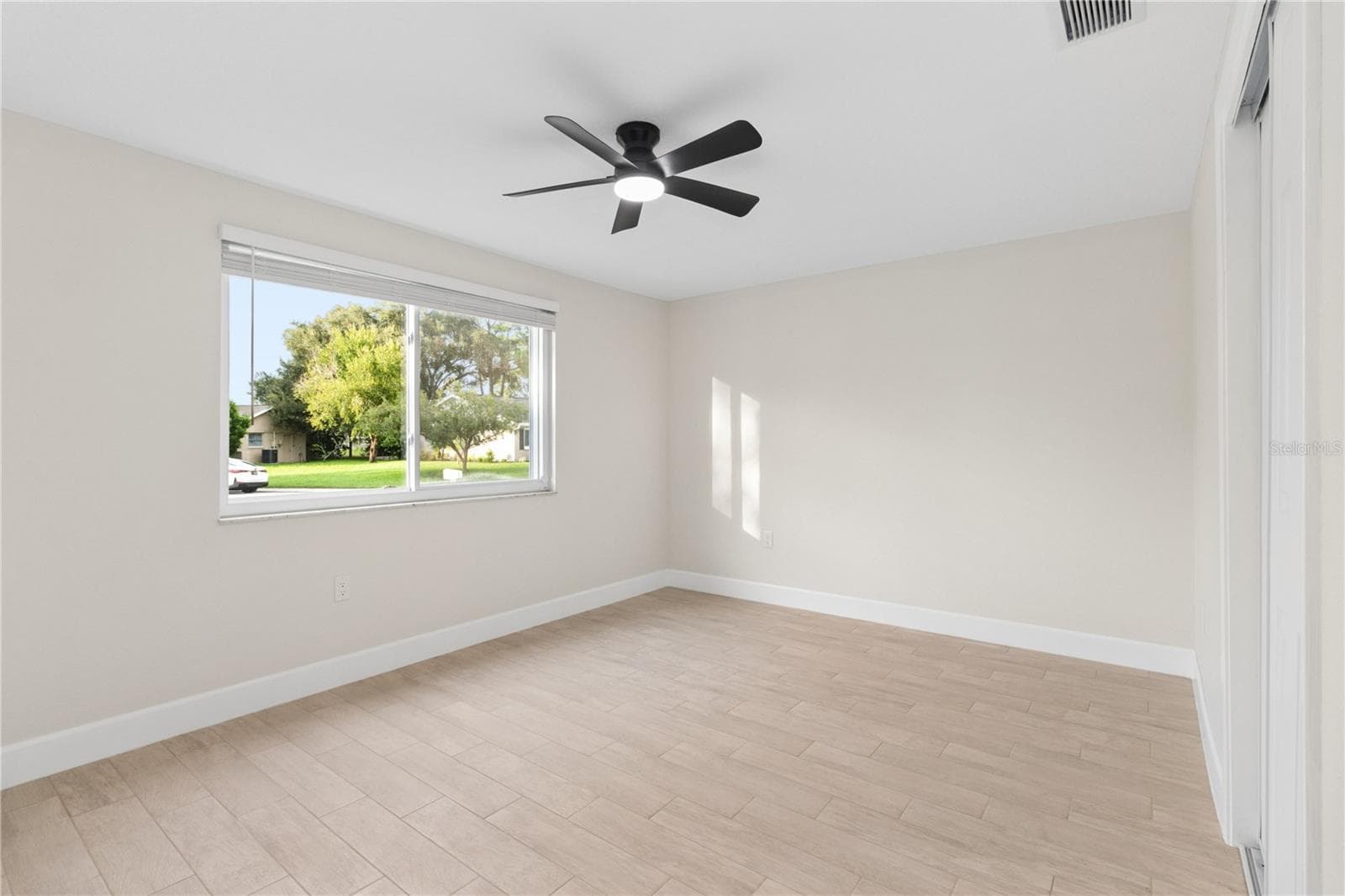Single Family Residence at 12220 MEADOWBROOK LN, HUDSON, photo 23 of 39