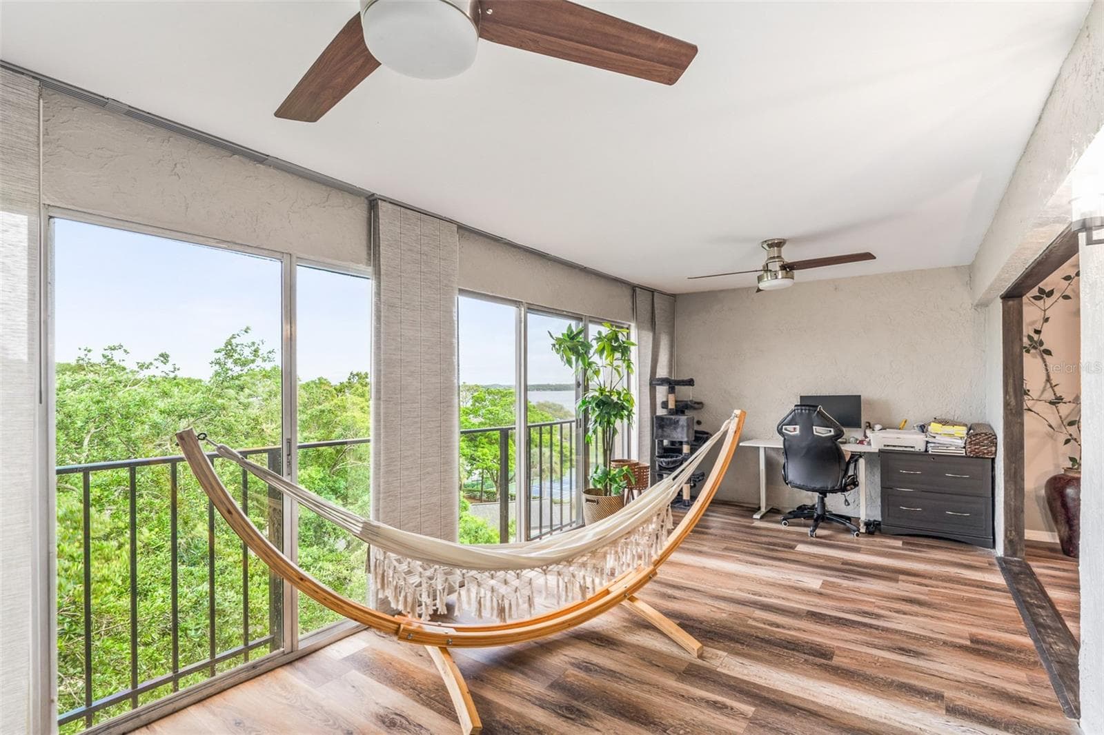 Condominium at 90 HIGHLAND AVE S #402, TARPON SPRINGS, photo 22 of 48