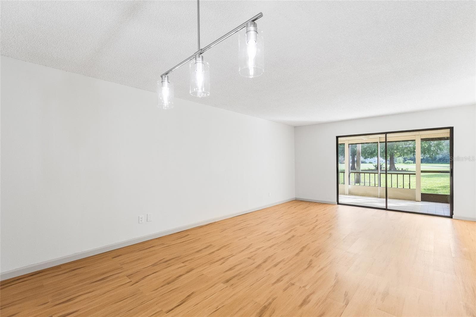 Great Room - 13626 GREENFIELD DR #109, TAMPA