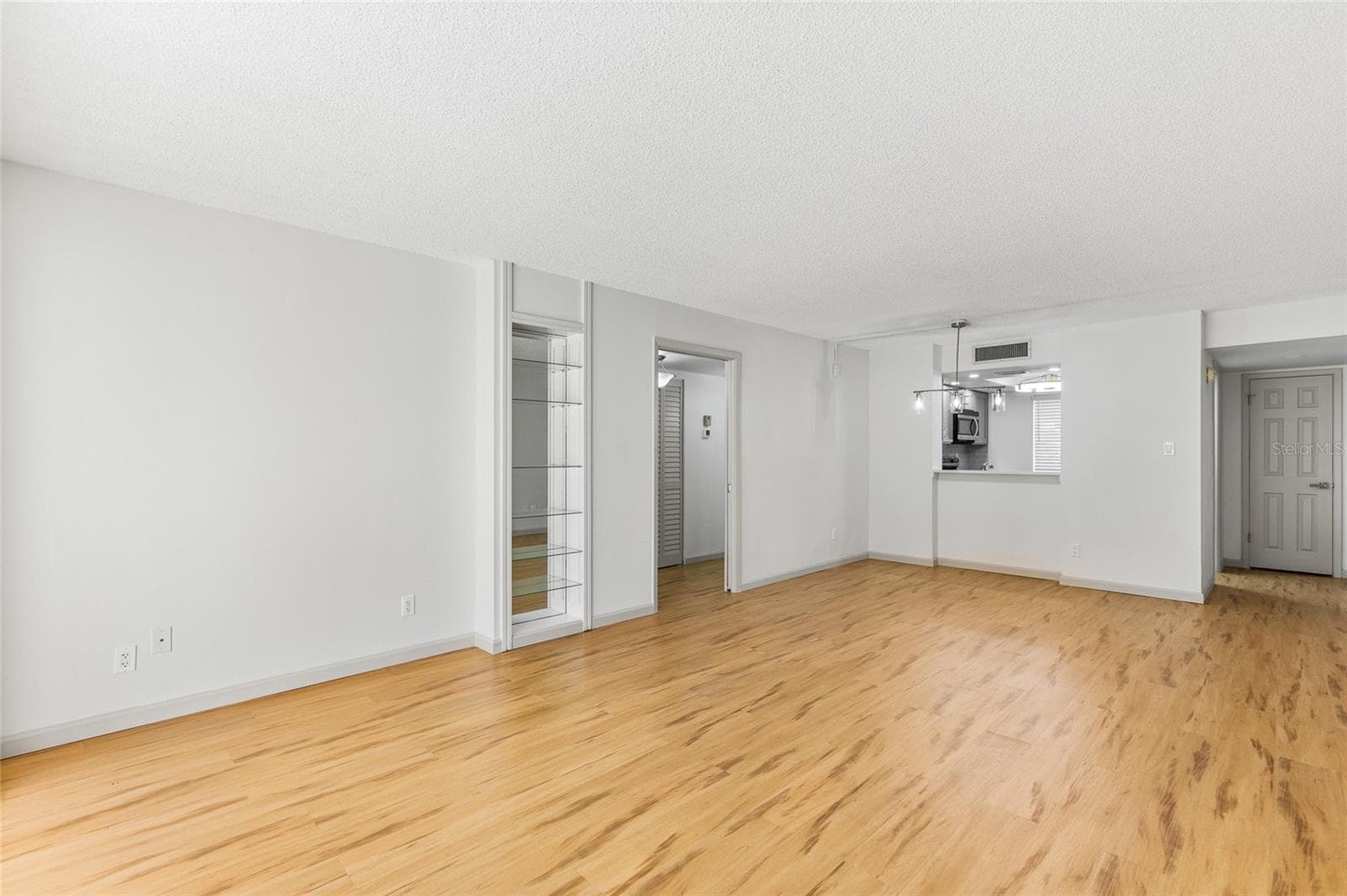 Great Room - 13626 GREENFIELD DR #109, TAMPA