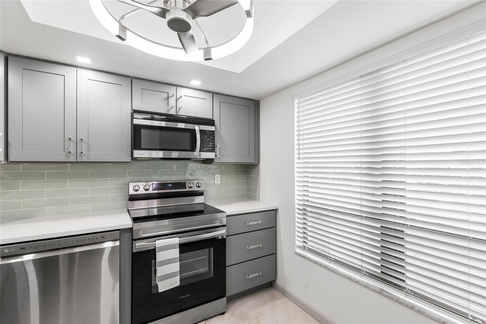 Kitchen - 13626 GREENFIELD DR #109, TAMPA