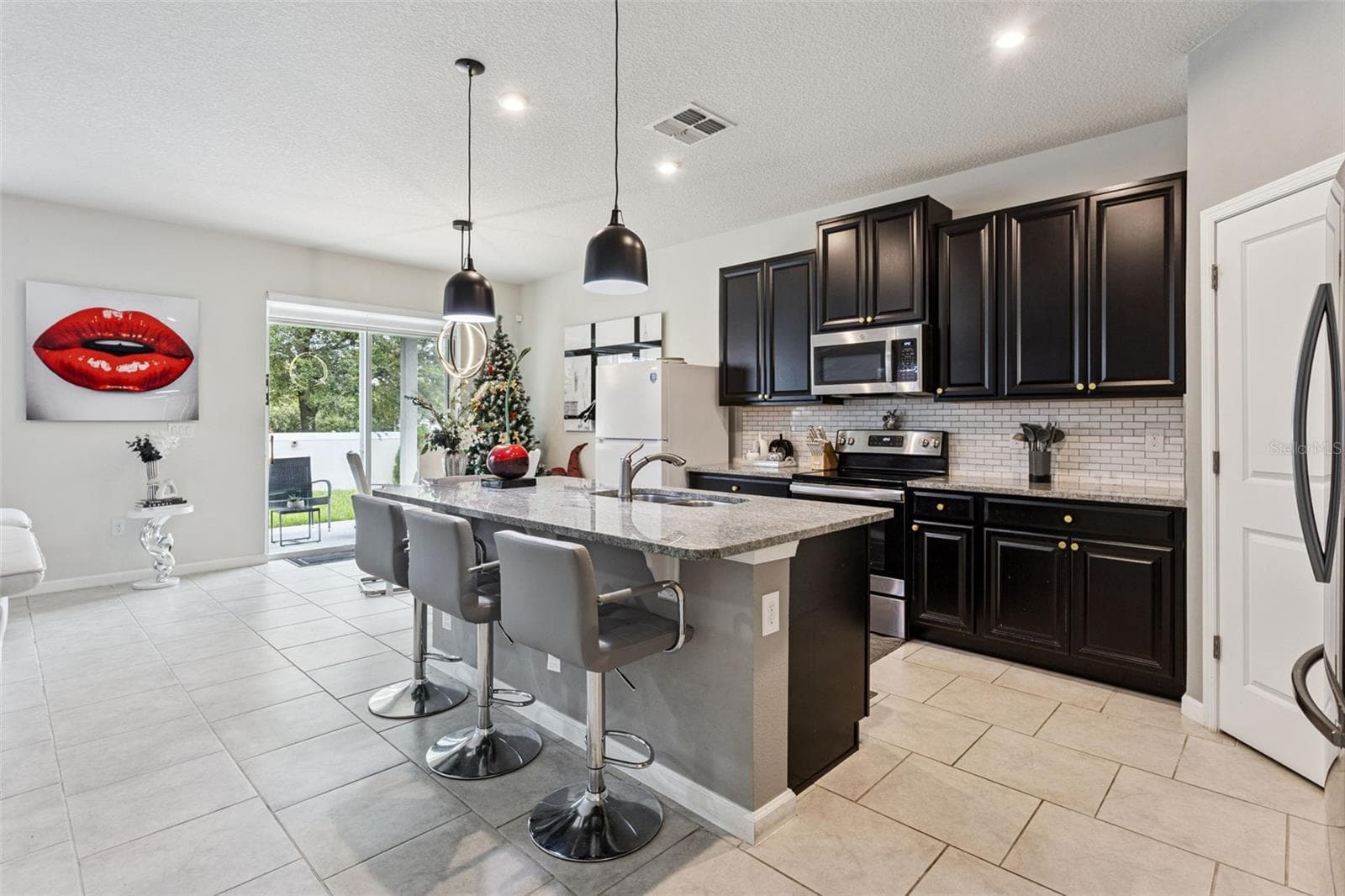 Single Family Residence at 260 WHIRLAWAY DR, DAVENPORT, photo 11 of 33
