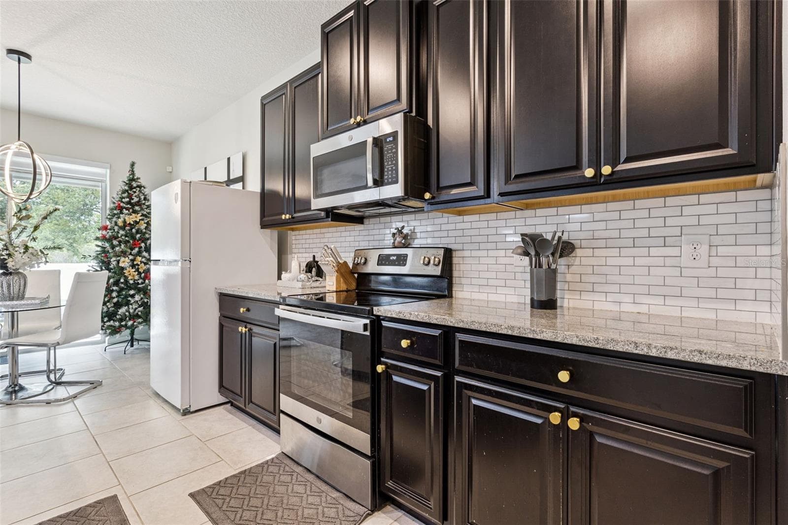 Single Family Residence at 260 WHIRLAWAY DR, DAVENPORT, photo 14 of 33