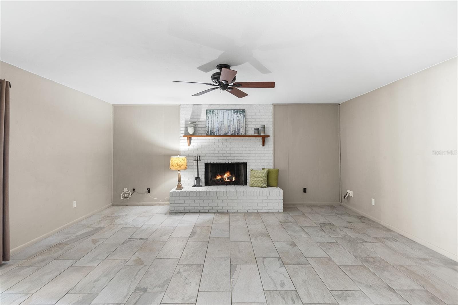 Family Room - 216 SHORE LOOP, WINTER HAVEN