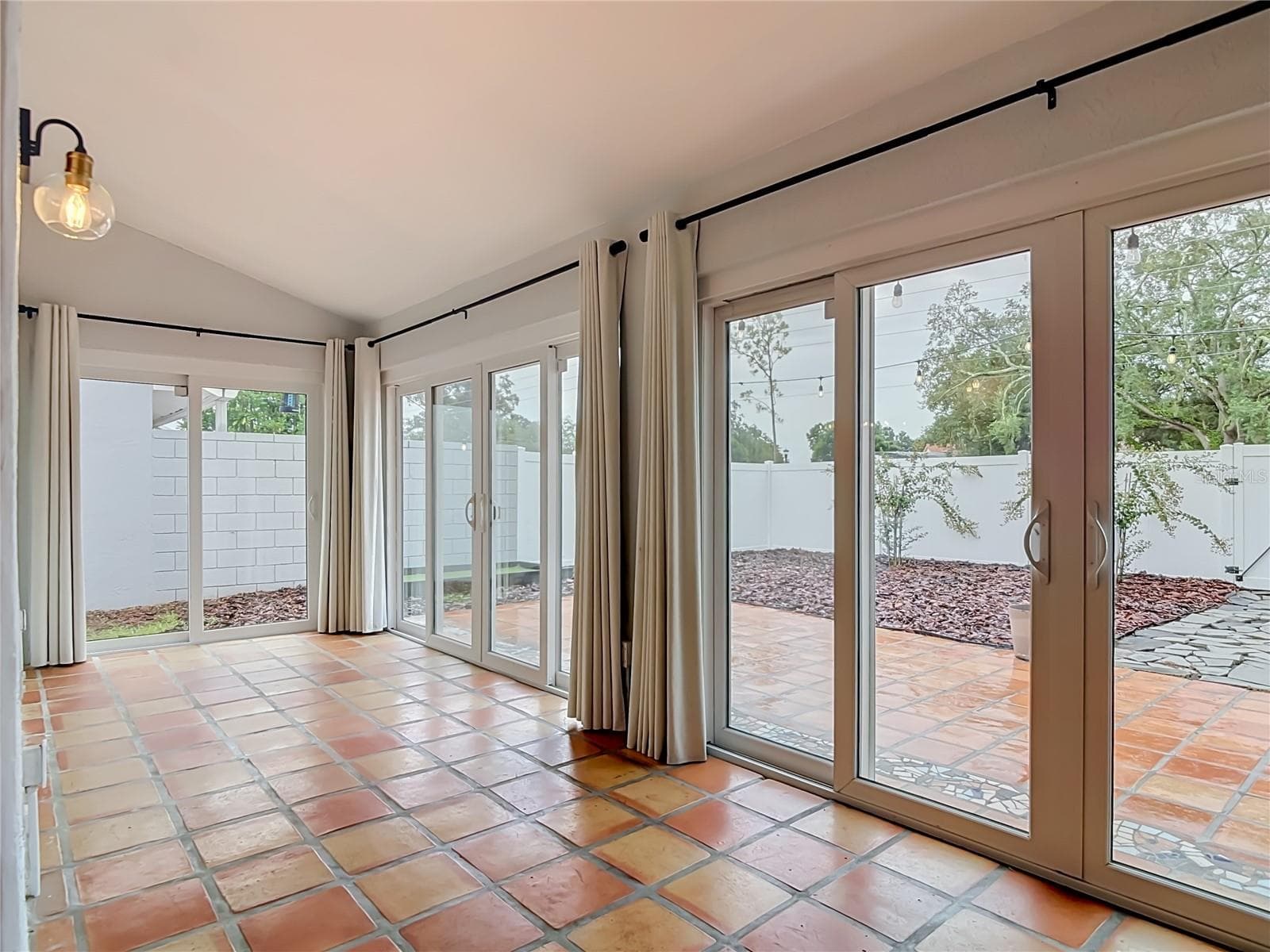 Single Family Residence at 744 BARRINGTON CIR, WINTER SPRINGS, photo 11 of 86