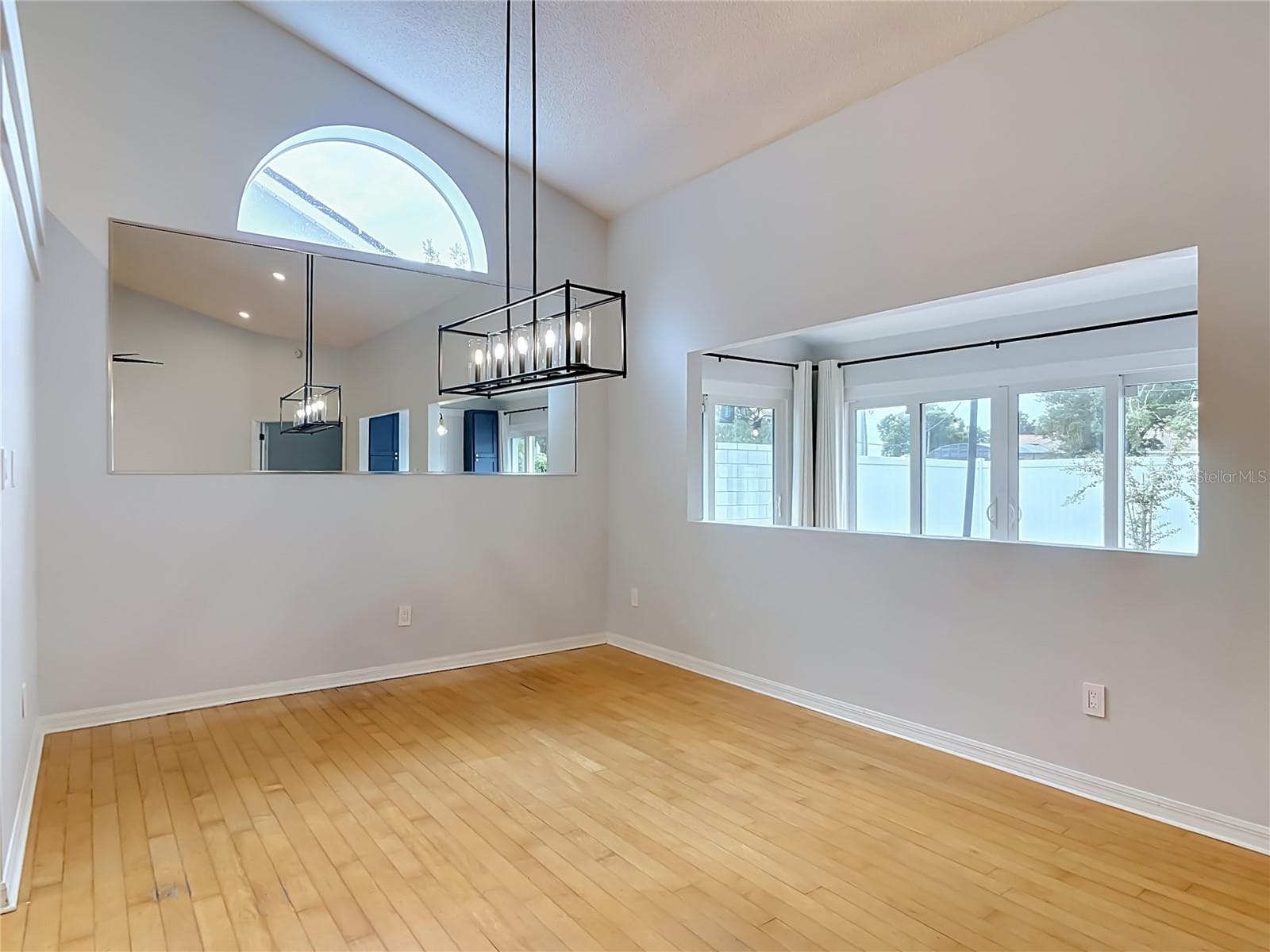 Single Family Residence at 744 BARRINGTON CIR, WINTER SPRINGS, photo 15 of 86